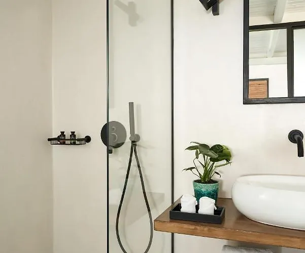 アパートホテル アルミーラ　ゲスト　ハウシス 4*