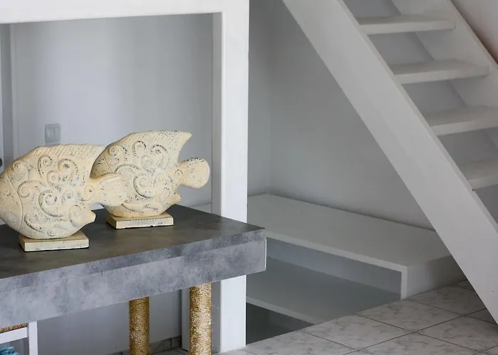 アルミーラ　ゲスト　ハウシス