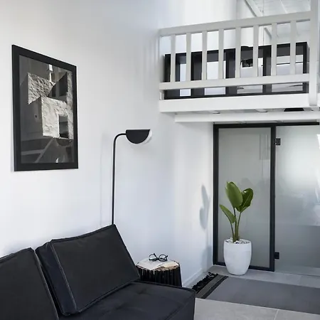 Almyra Strand Paraga