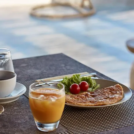 Aparthotel Almyra 4*