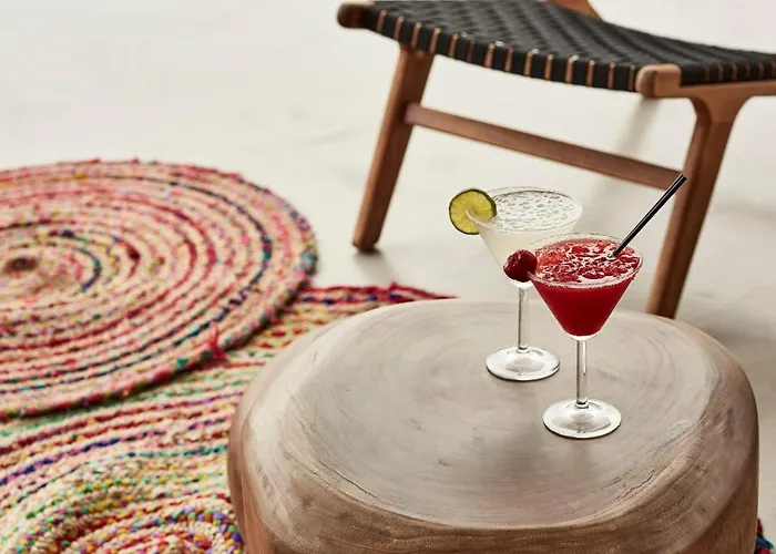 Almyra 4* Strand Paraga