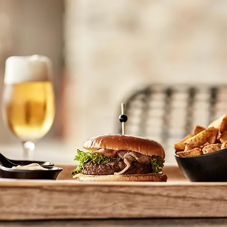 Almyra 4* Strand Paraga