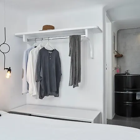 Almyra Strand Paraga